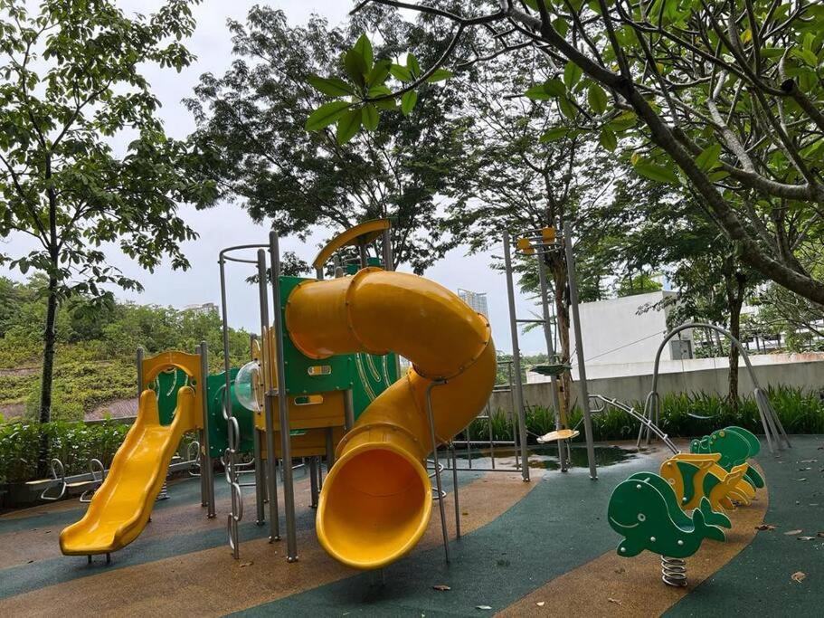 Meridin Medini By Wp Homestay Nusajaya  Ngoại thất bức ảnh
