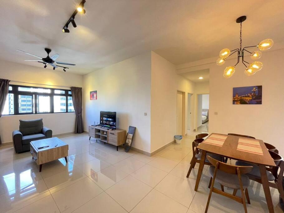 Meridin Medini By Wp Homestay Nusajaya  Ngoại thất bức ảnh