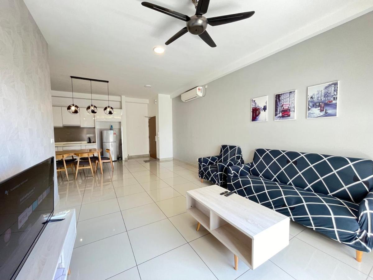 Meridin Medini By Wp Homestay Nusajaya  Ngoại thất bức ảnh