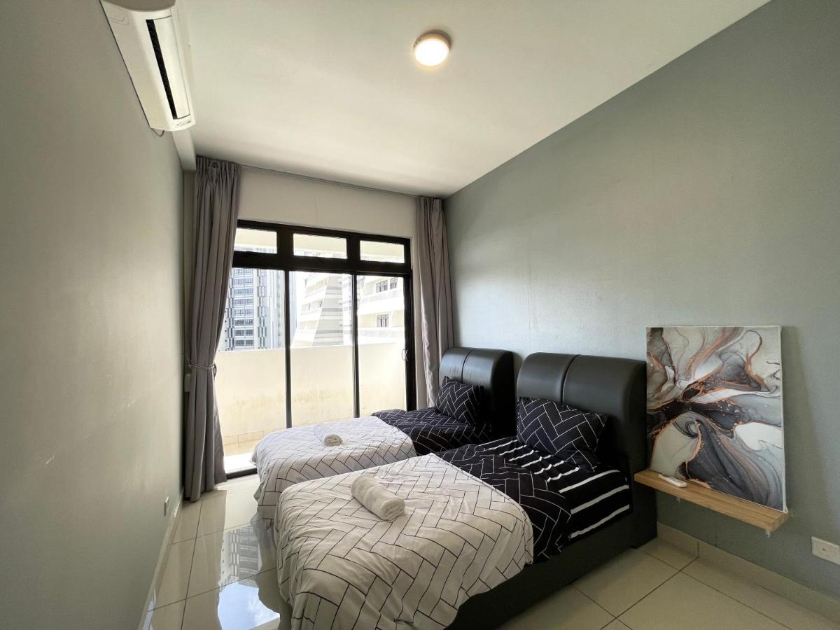 Meridin Medini By Wp Homestay Nusajaya  Ngoại thất bức ảnh