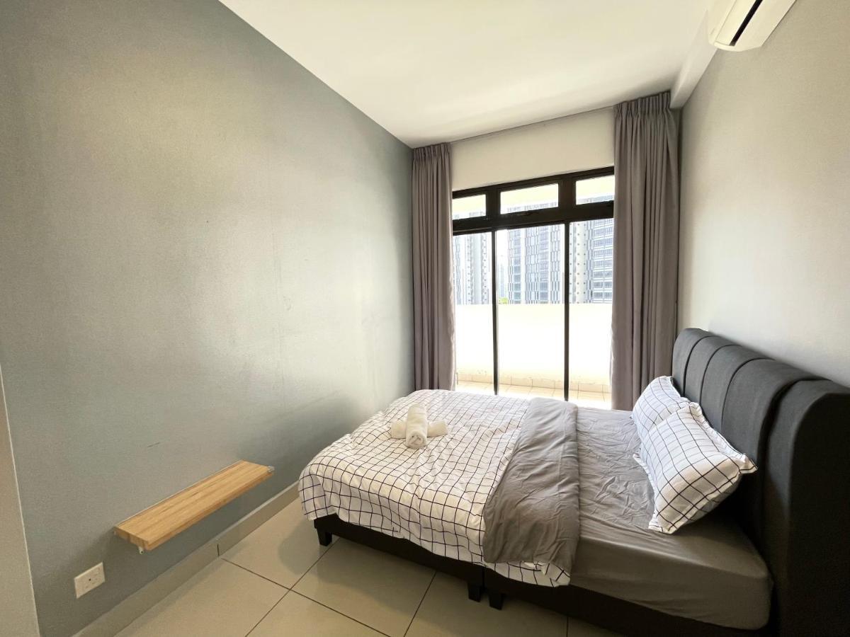 Meridin Medini By Wp Homestay Nusajaya  Ngoại thất bức ảnh