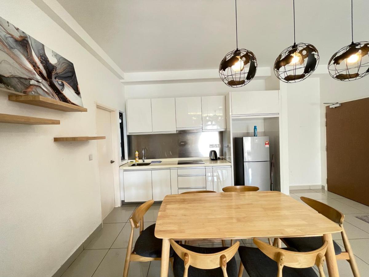 Meridin Medini By Wp Homestay Nusajaya  Ngoại thất bức ảnh
