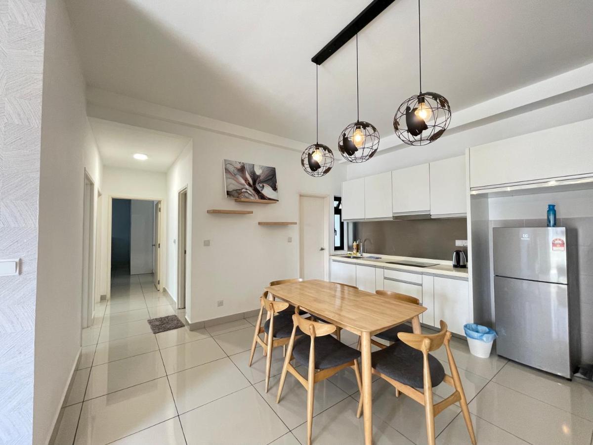 Meridin Medini By Wp Homestay Nusajaya  Ngoại thất bức ảnh
