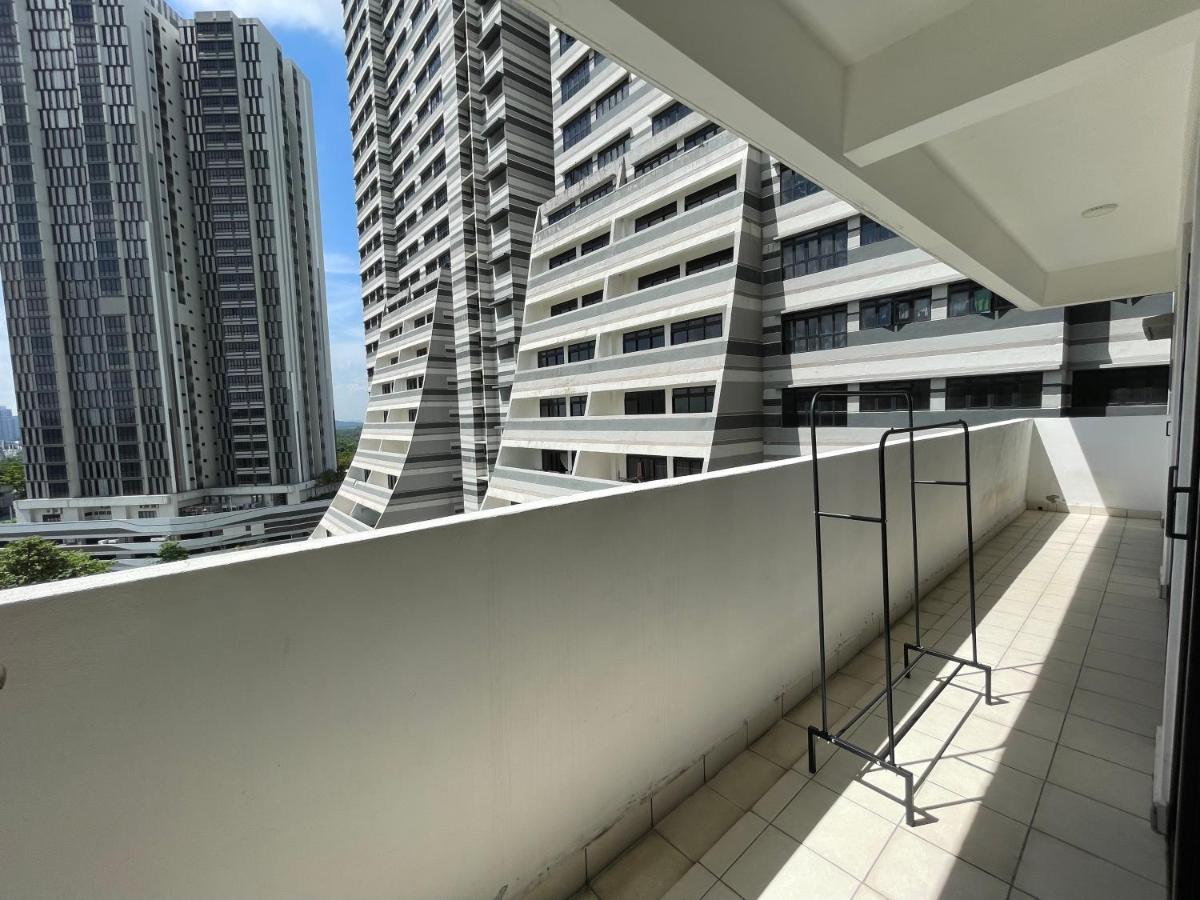Meridin Medini By Wp Homestay Nusajaya  Ngoại thất bức ảnh