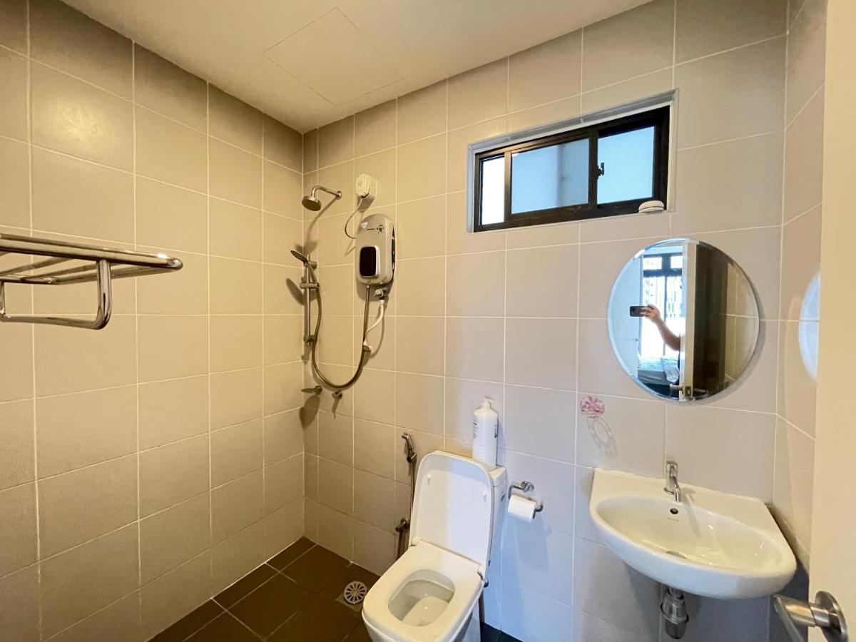 Meridin Medini By Wp Homestay Nusajaya  Ngoại thất bức ảnh