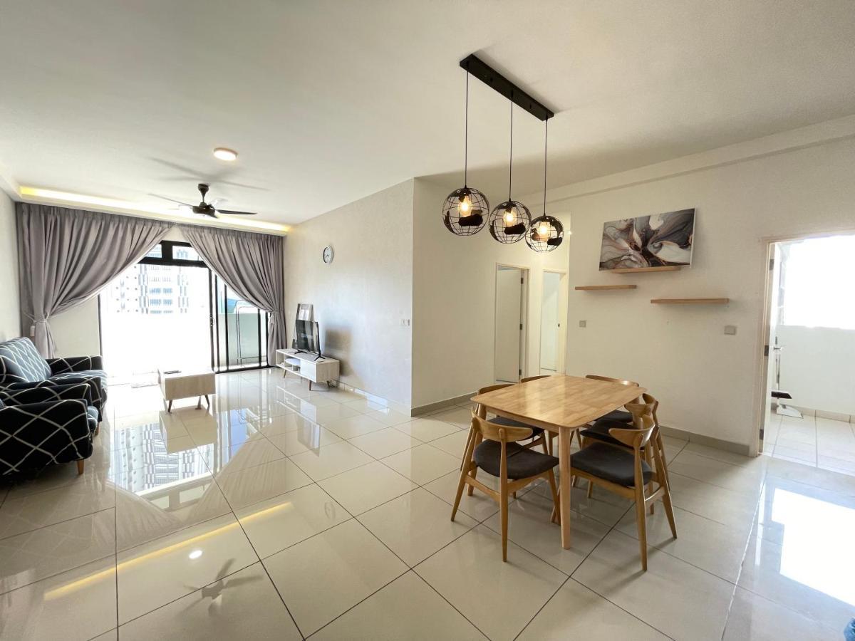 Meridin Medini By Wp Homestay Nusajaya  Ngoại thất bức ảnh